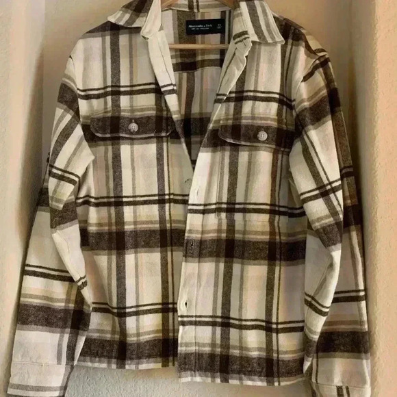 Abercrombie & Fitch Plaid Flannel Shirt/Jacket - Picture 2 of 5
